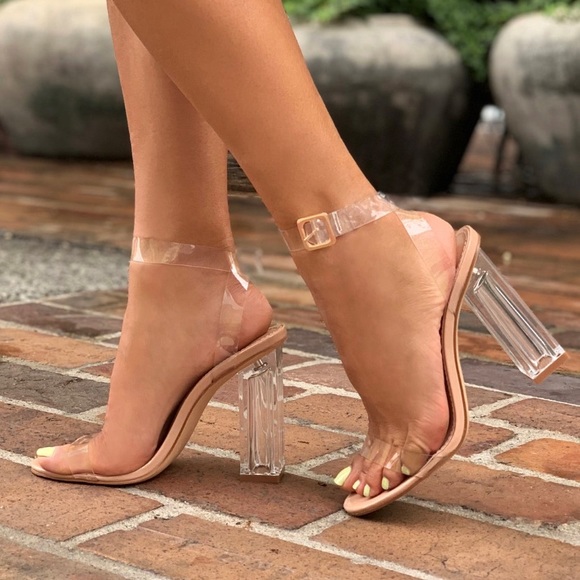 🔥CLEAR HEELS 🔥(fits 8.5) SIZE 9🔥 USED - Picture 1 of 11